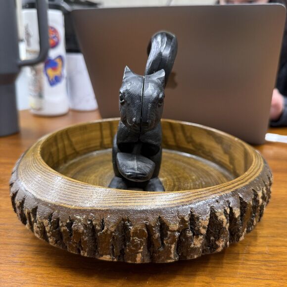 Vintage Cast Iron Squirrel Nut Cracker In Wooden Bark Bowl Nutcracker - Picture 5 of 11